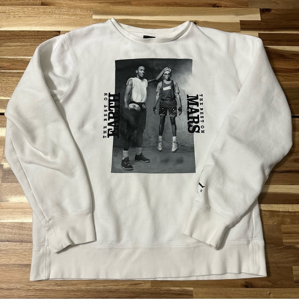 RARE MARS White Graphic Crewneck Sweatshirt - Jordan Spike Lee Vintage